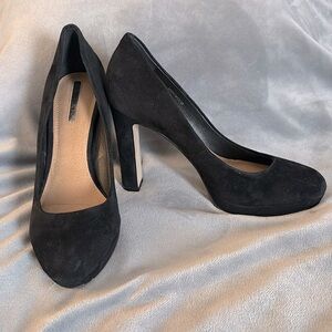 Tahari Brentwood heels